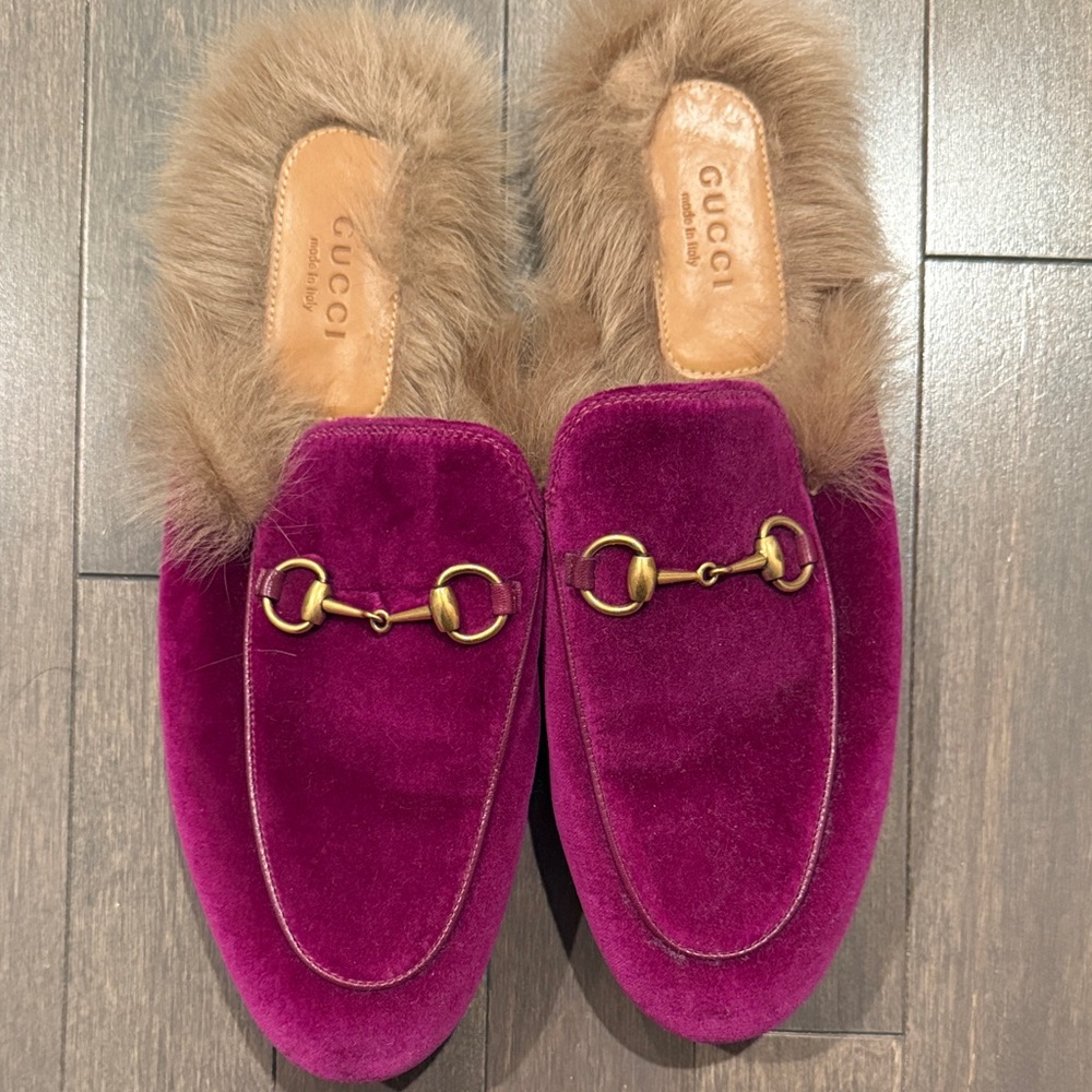 Gucci Women's Magenta Velvet Mules with Fur Trim